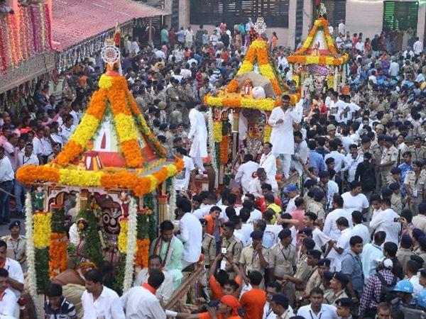 જગન્નાથજીની નગરચર્યા:પુરીની જેમ અમદાવાદમાં માત્ર ત્રણ રથ સાથે રથયાત્રા યોજાશે